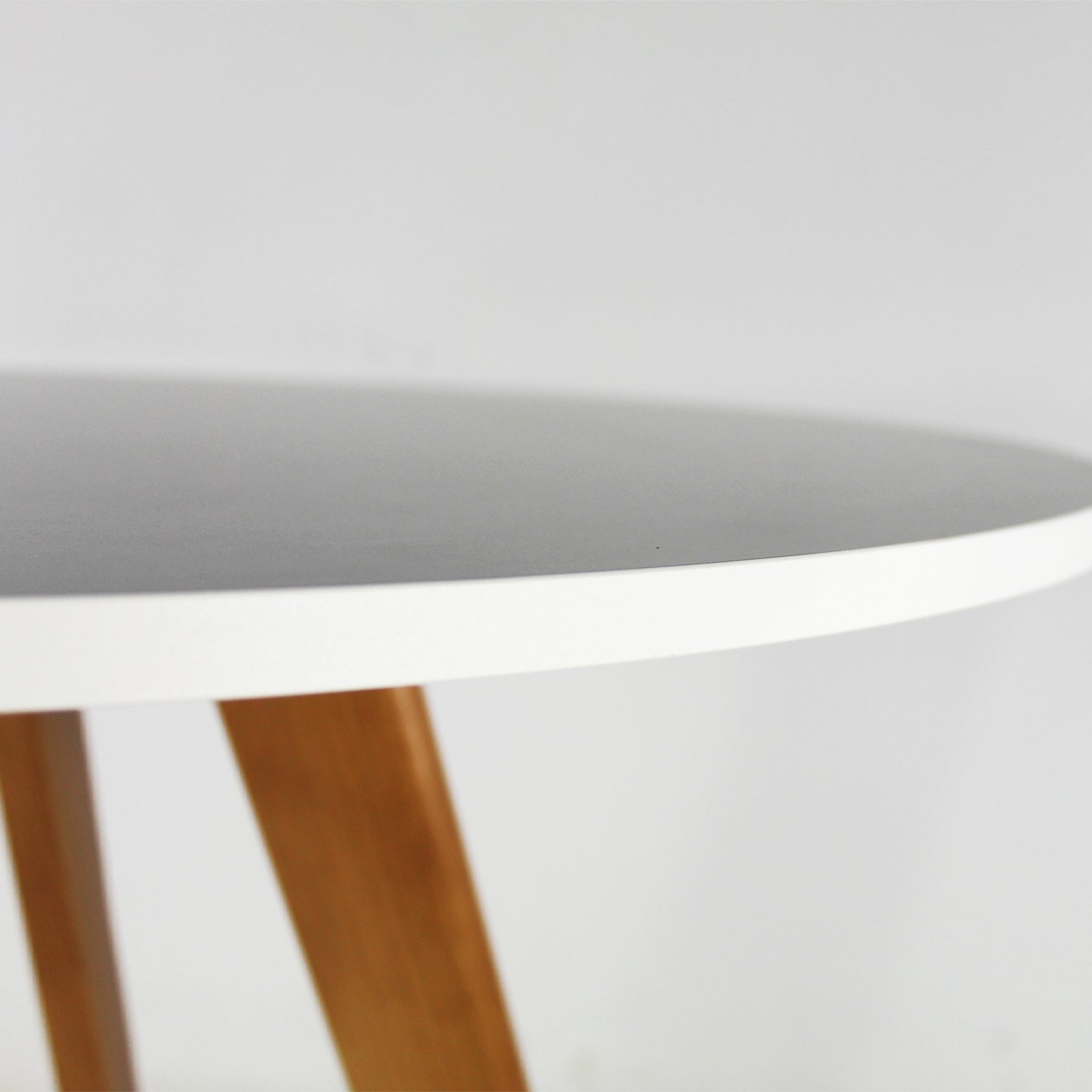 Mesa Frankfurt Circular 80 - Blanco